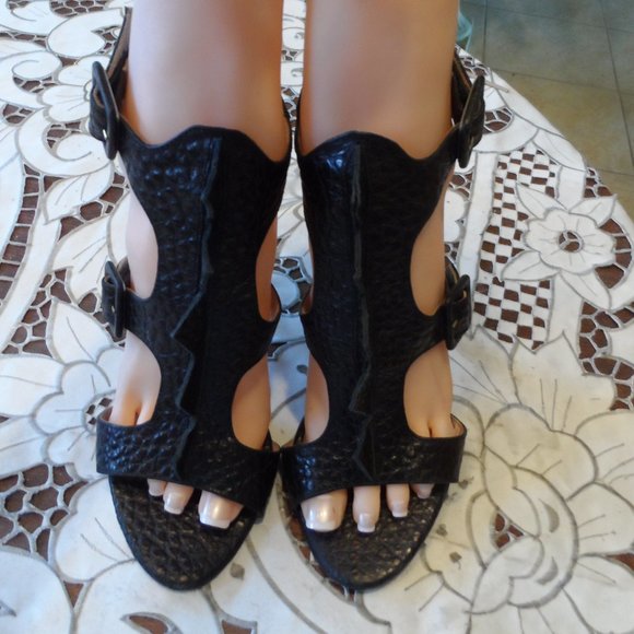 Moschino Cheapandchic Black Textured Leather Black Heels Size 38.5B - Picture 10 of 16